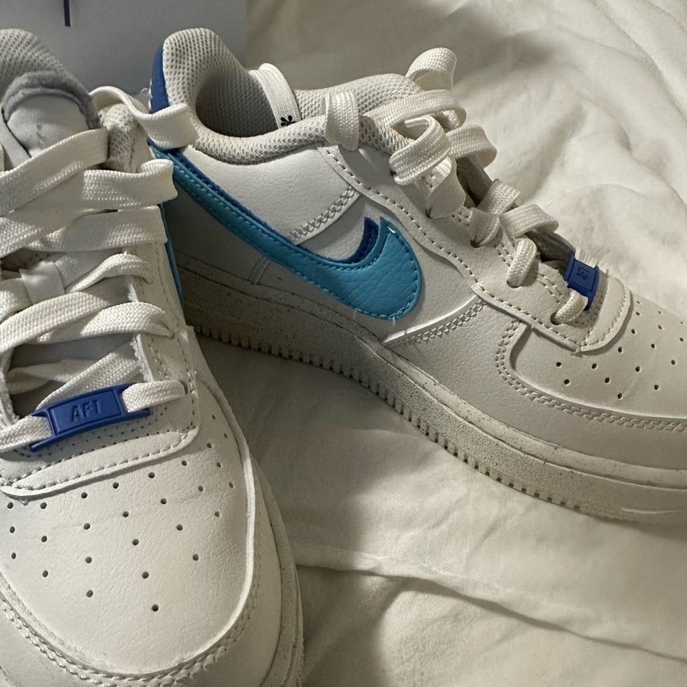 Air Force 1’s. Size 4Y (6 women). Never worn.